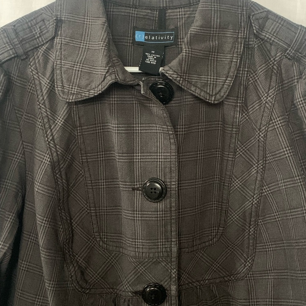 Relativity short jacket. Size XL. Good condition.